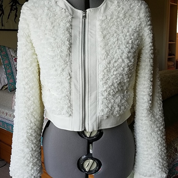 Fluffy white jkt  NWOT - Picture 1 of 7